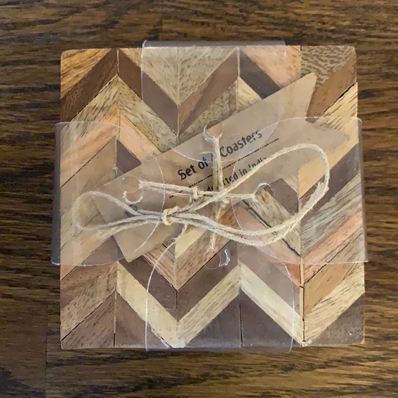 NEW Set of coasters (4) MADE IN INDIA - Picture 2 of 5